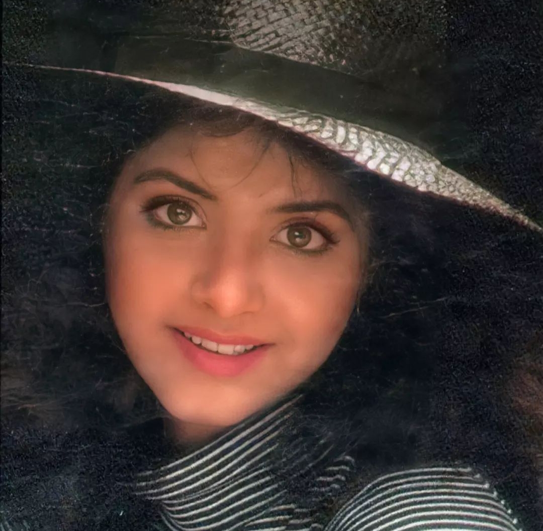 Divya Bharti Photo